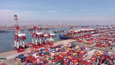 126个生产泊位满负荷运转!山东港口青岛港春节