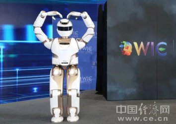 好评中国·“经”彩开局｜词元为基，以“智”提