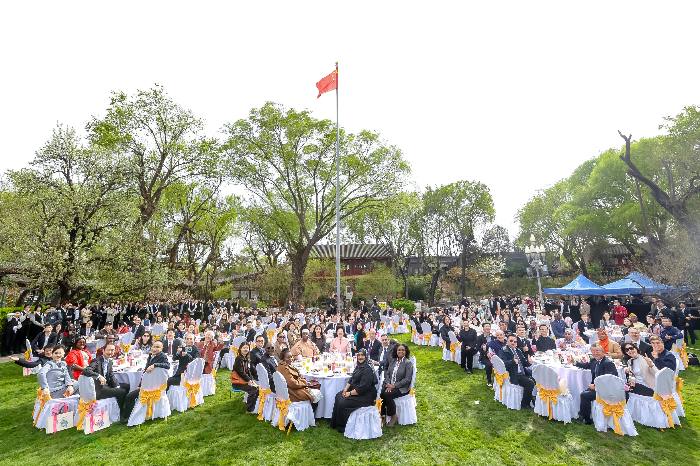 4月3日,2026年海棠花荟暨海棠诗会活动在北京宋庆龄故居举行。 中国宋庆龄基金会供图