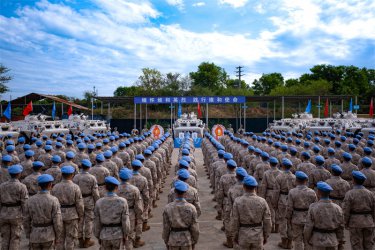 中国第十二批赴南苏丹(朱巴)维和步兵营举行